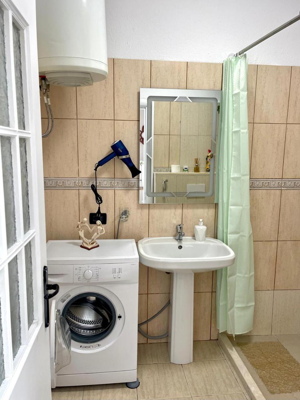 Flex Apartment Tiran Dış mekan fotoğraf